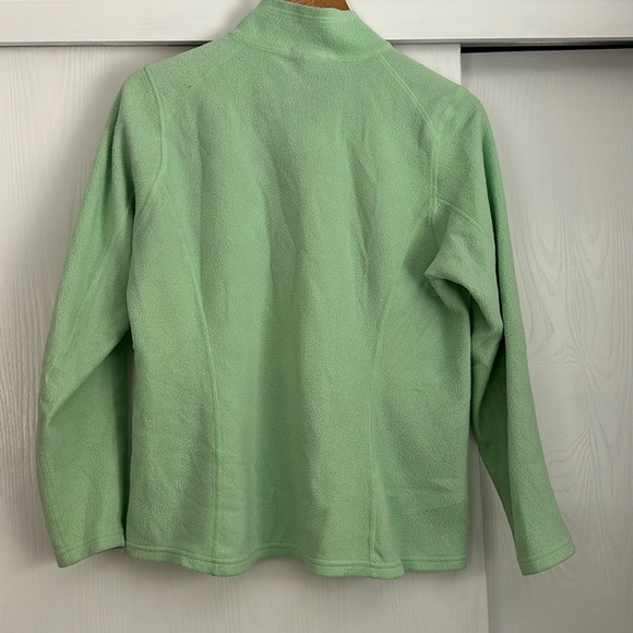 The North Face Women’s Large 1/4 Zip Fleece Sweatshirt in lime green - Picture 2 of 13